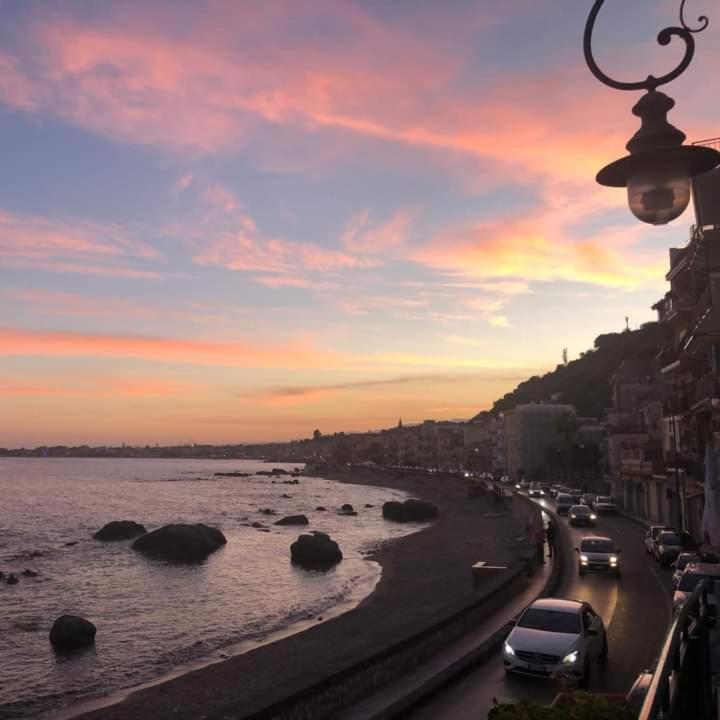 Hostel Beach House Giardini Naxos Εξωτερικό φωτογραφία